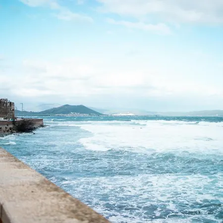 Grazioso Bilocale Fronte Mare